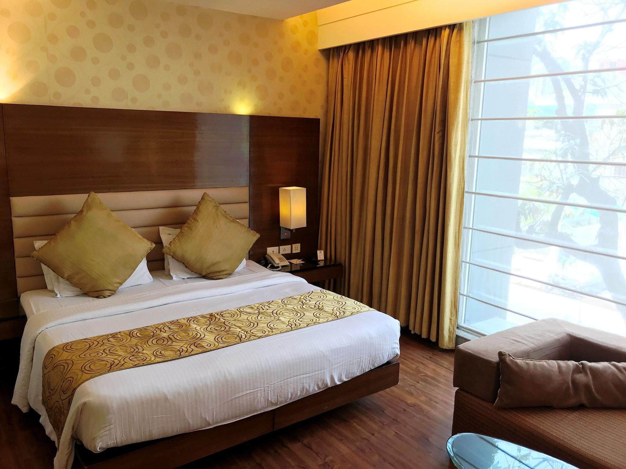 Indus Biznotel New Delhi Ngoại thất bức ảnh