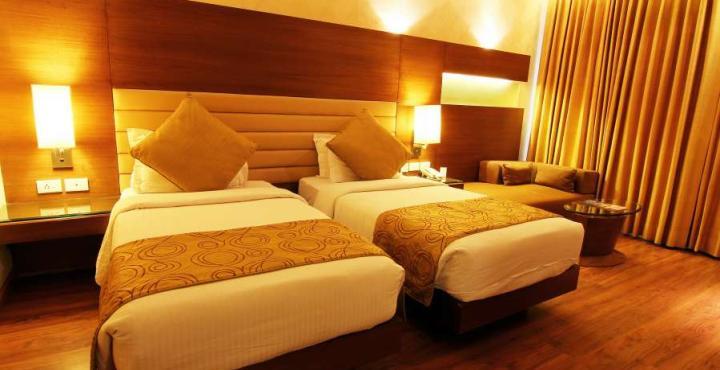 Indus Biznotel New Delhi Ngoại thất bức ảnh