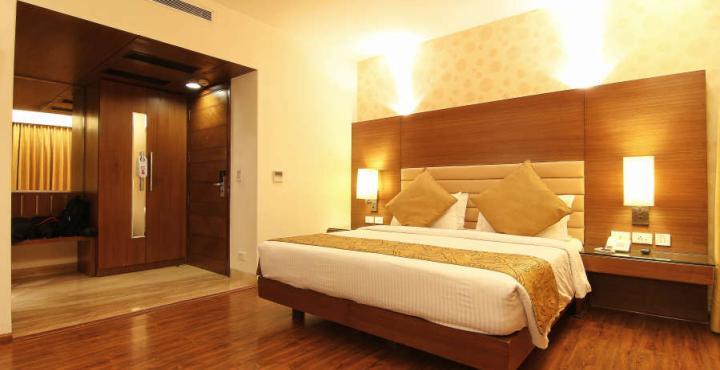Indus Biznotel New Delhi Ngoại thất bức ảnh