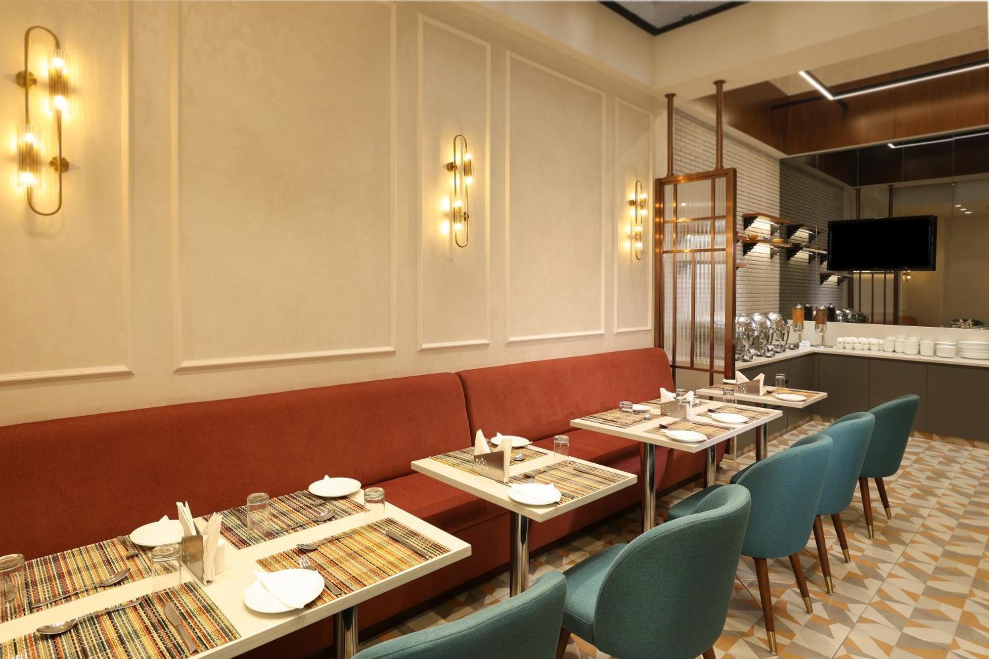 Indus Biznotel New Delhi Ngoại thất bức ảnh